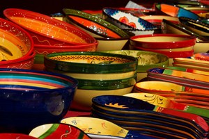 Keramika na trhu v Provence